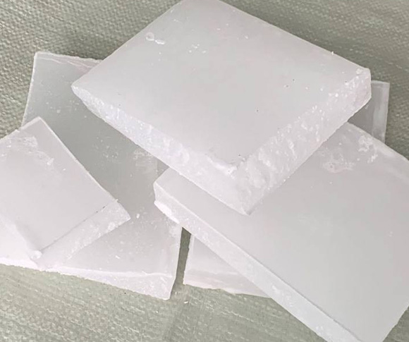 Cera emulsionada sólida